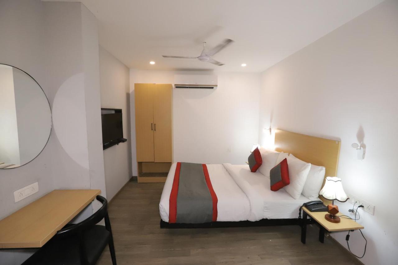 Ip Residency East Delhi Preet Vihar Couple Freindly Hotel New Delhi