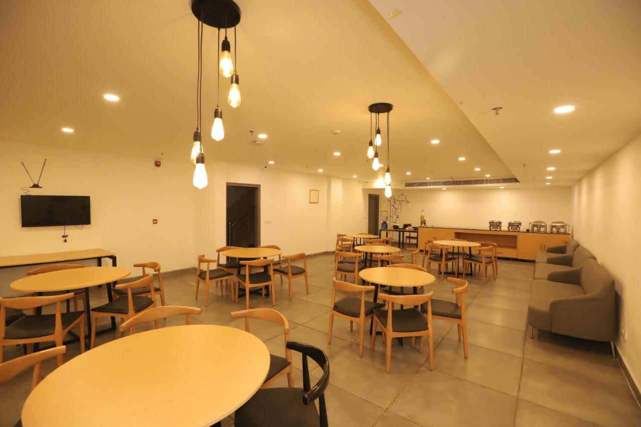 Ip Residency East Delhi Preet Vihar Couple Freindly New Delhi