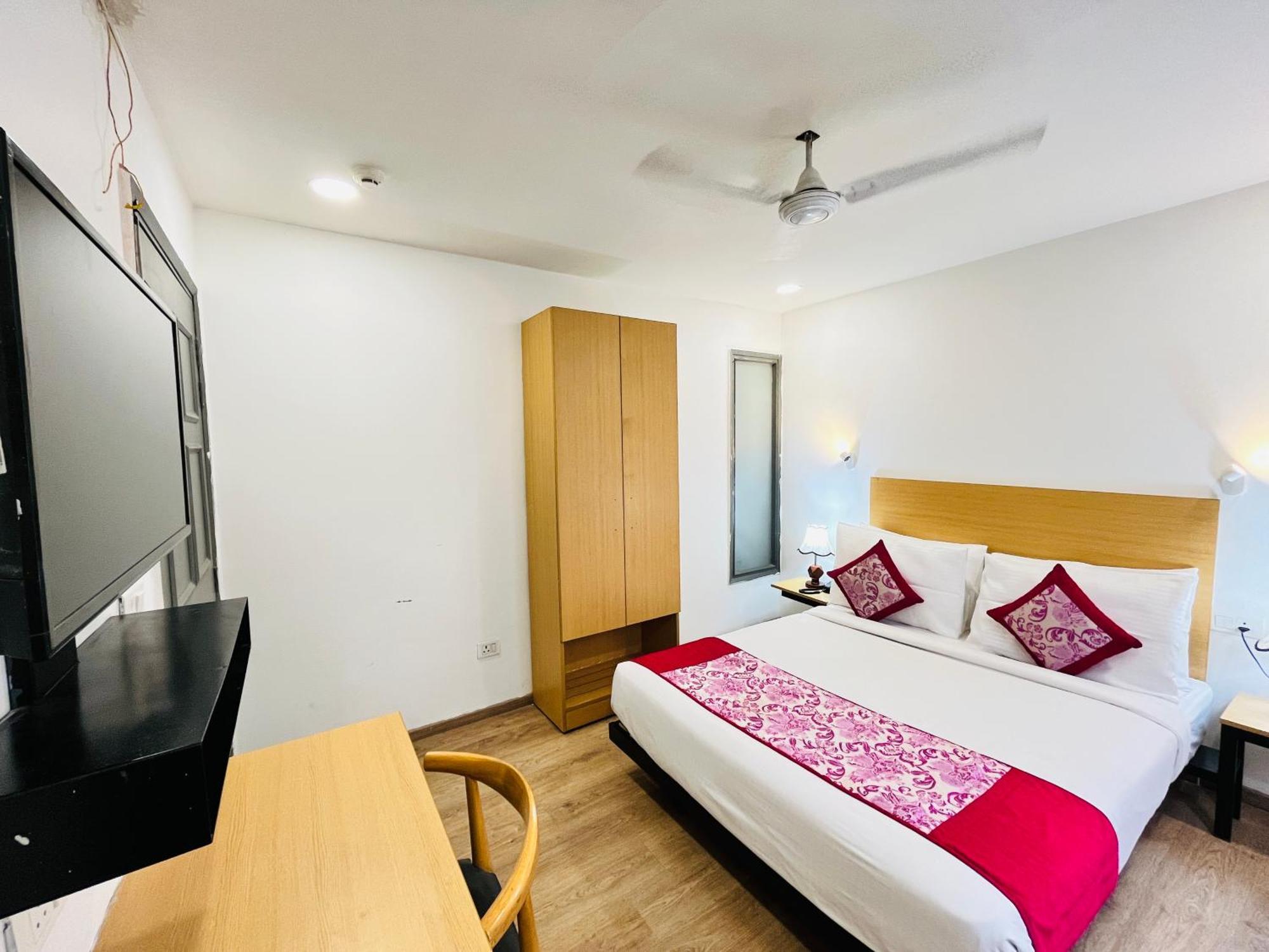 Ip Residency East Delhi Preet Vihar Couple Freindly Hotel 3*